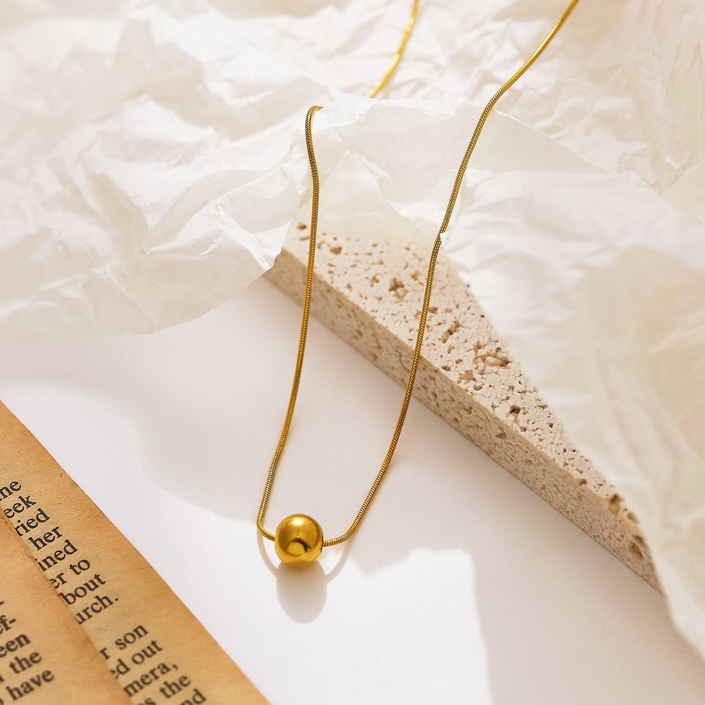 Golden Pearl Necklace | Timeless & Minimalist