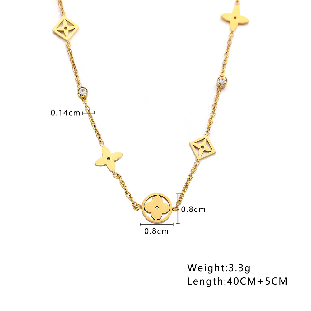 Elegante collar con dijes dorados | Belleza atemporal