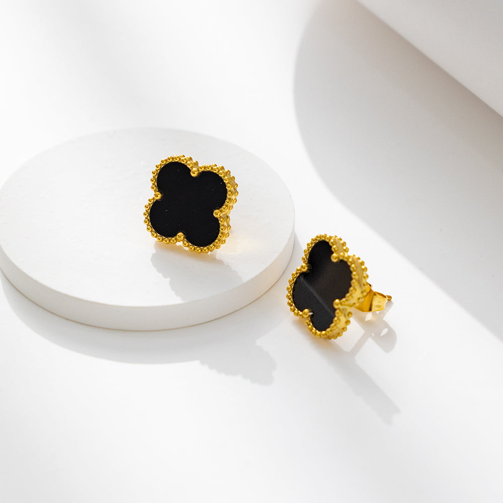 Elegantes pendientes de trébol negro | Sofisticación atemporal